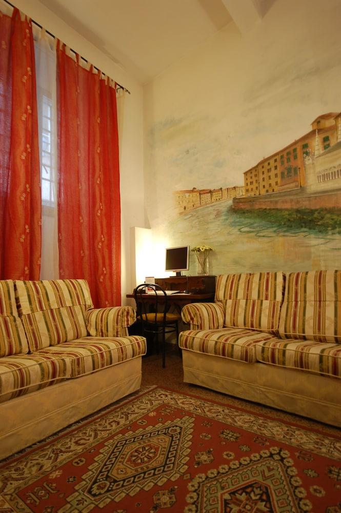 Hotel Leonardo Pisa Esterno foto