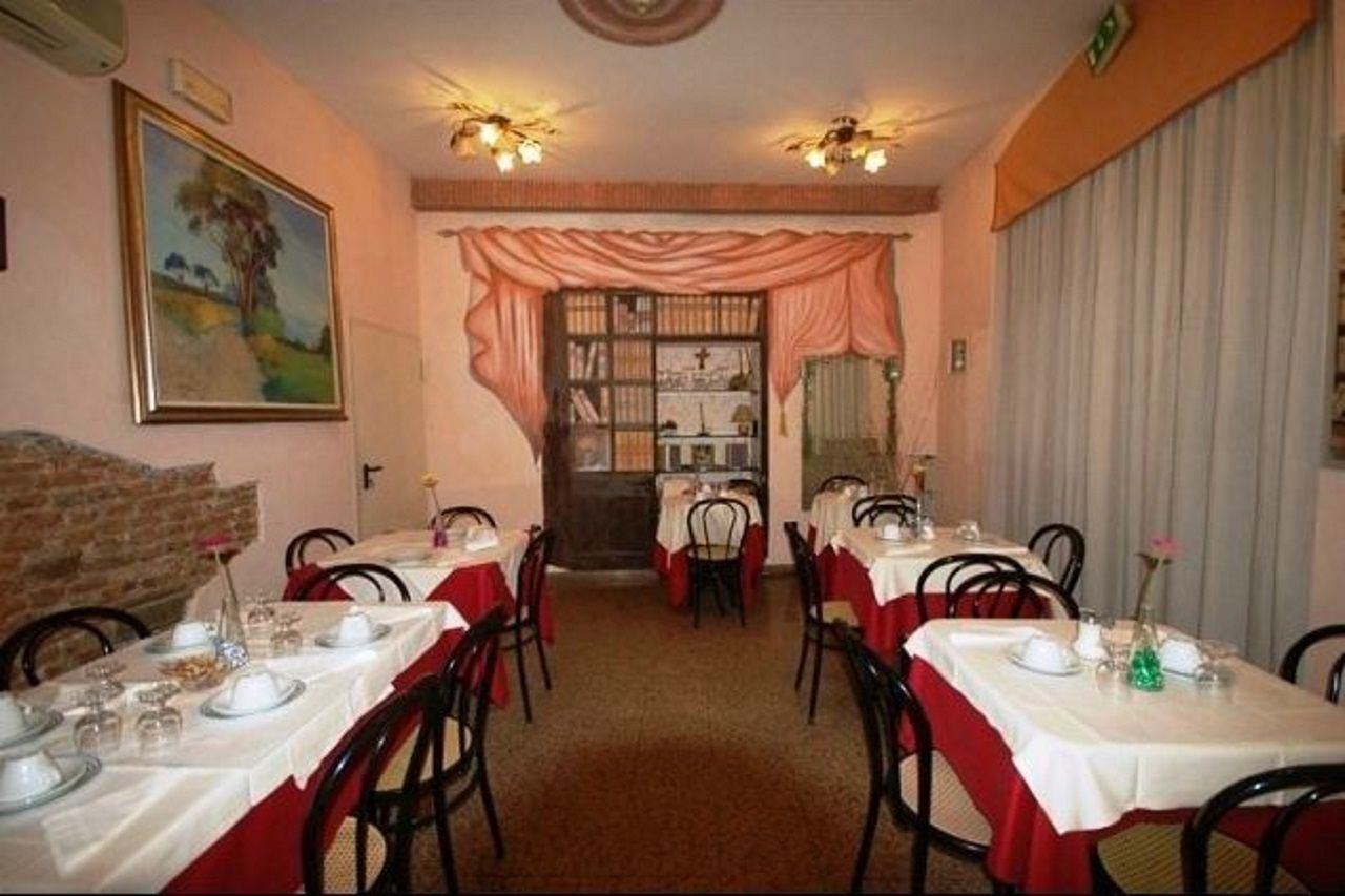 Hotel Leonardo Pisa Esterno foto